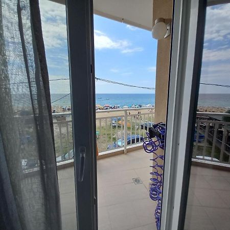 Villa "Breeze" Front To The Sea - Hakidiki Flogita Exterior foto