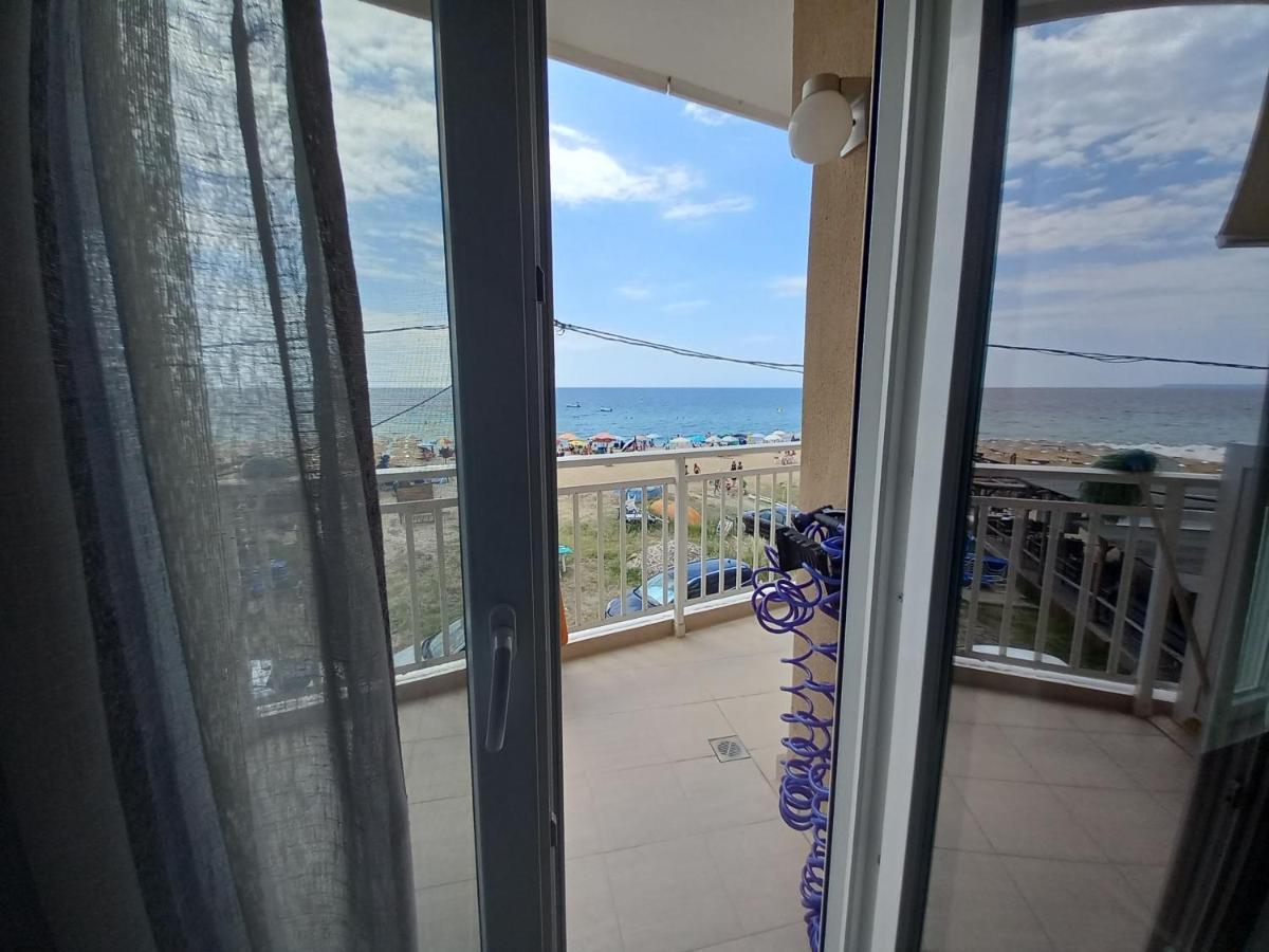 Villa "Breeze" Front To The Sea - Hakidiki Flogita Exterior foto