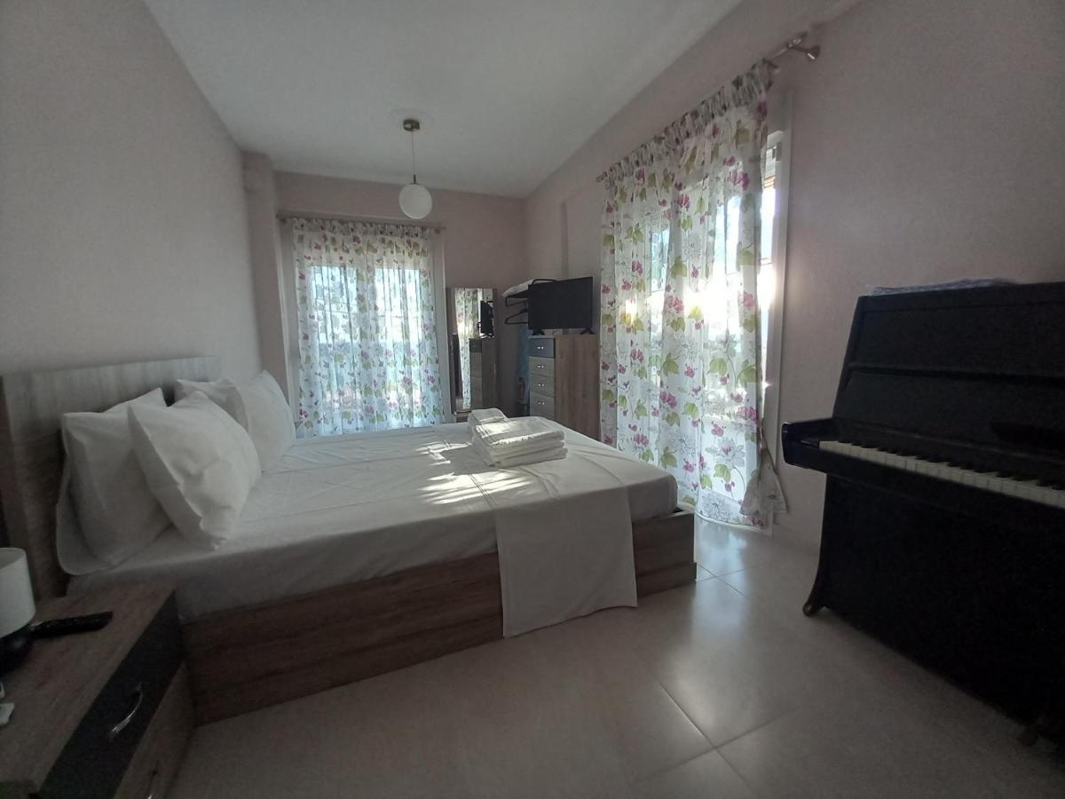 Villa "Breeze" Front To The Sea - Hakidiki Flogita Exterior foto