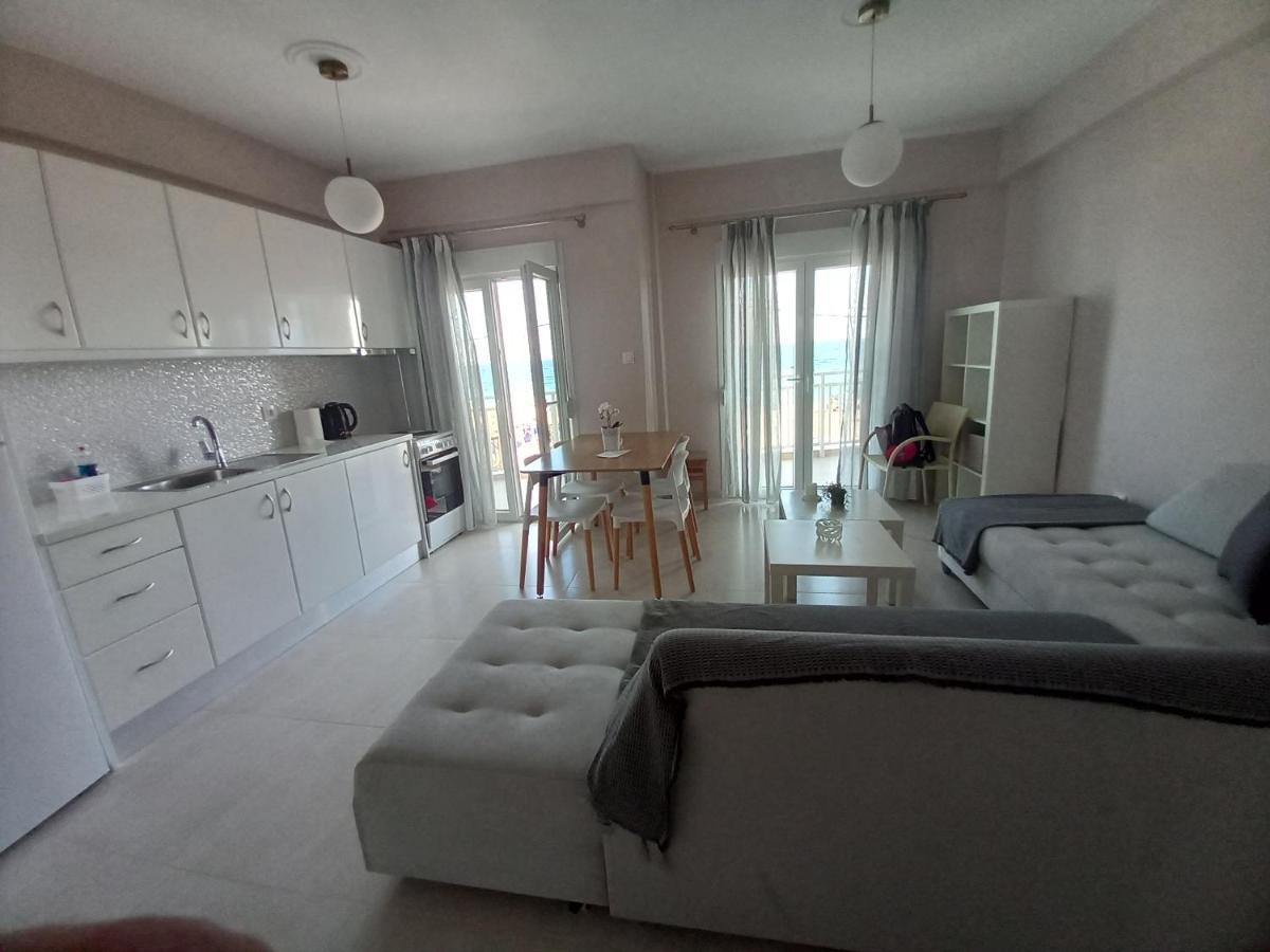 Villa "Breeze" Front To The Sea - Hakidiki Flogita Exterior foto